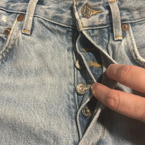 Agolde Jaden  High Rise Distressed Cutoff button fly Denim Shorts size 26