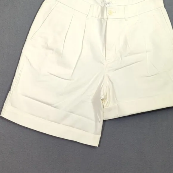 AYR Shorts Women's 10 White The Barcelona Pleated Twill Cotton Roll Cuff