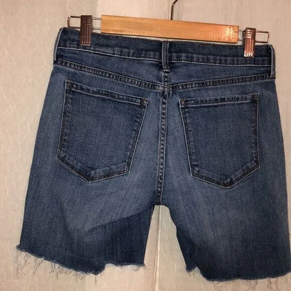 BR 27 Premium Denim Girlfriend Stretch Sie Frayed Hem Distressed Shorts
