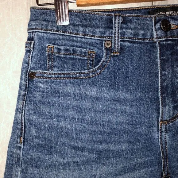 BR 27 Premium Denim Girlfriend Stretch Sie Frayed Hem Distressed Shorts