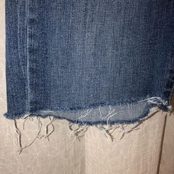 BR 27 Premium Denim Girlfriend Stretch Sie Frayed Hem Distressed Shorts
