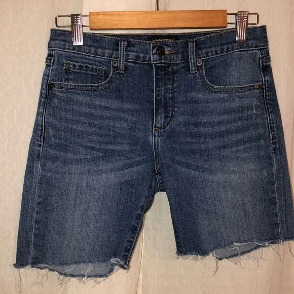BR 27 Premium Denim Girlfriend Stretch Sie Frayed Hem Distressed Shorts