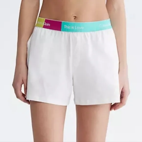 💘CALVIN KLEIN BRAND NEW SLEEP SHORTS AND TSHIRT SIZE M