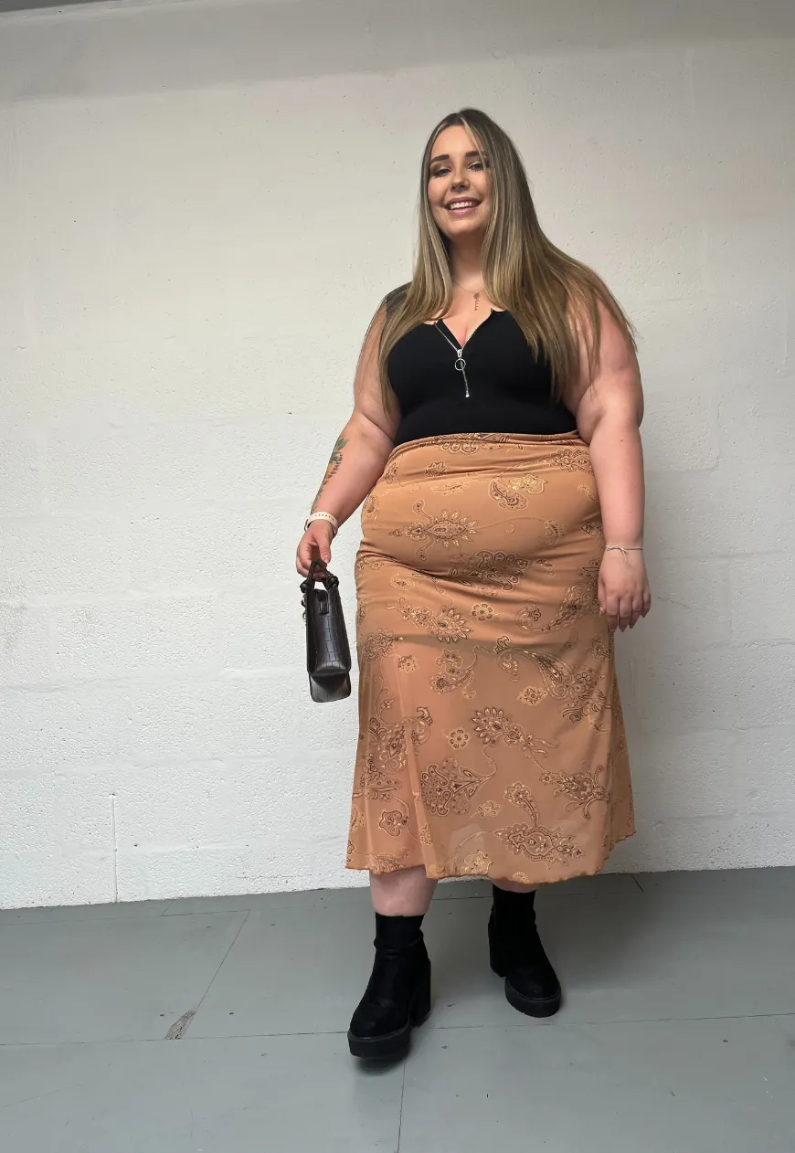 CARAMEL PAISLEY HALF LINED MESH SKIRT