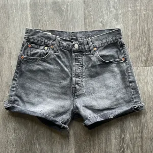 Levi 501 Cutoff Denim Shorts ✧ Size 30 ✧  Gray