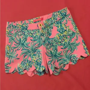 Lilly Pulitzer Buttercup 5” Shorts