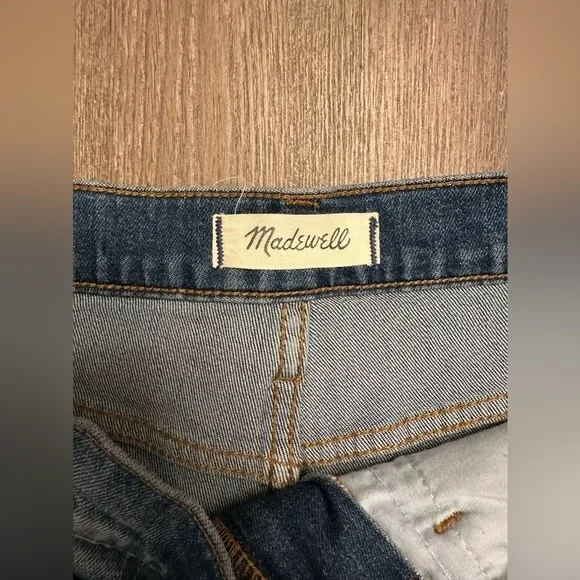 MADEWELL HIGH RISE DENIM SHORTS IN GLENOAKS WASH - Size 26