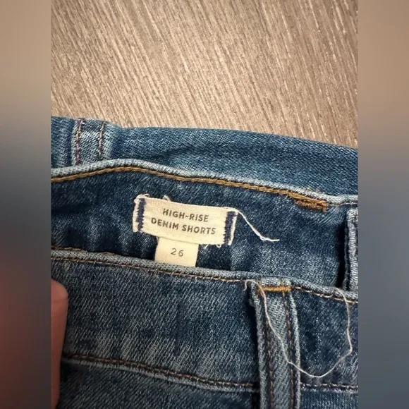 MADEWELL HIGH RISE DENIM SHORTS IN GLENOAKS WASH - Size 26