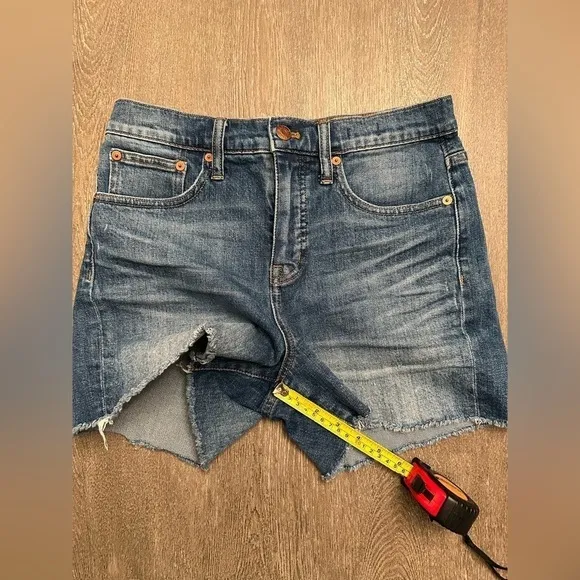 MADEWELL HIGH RISE DENIM SHORTS IN GLENOAKS WASH - Size 26