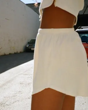 Mia Shorts in Oat Milk