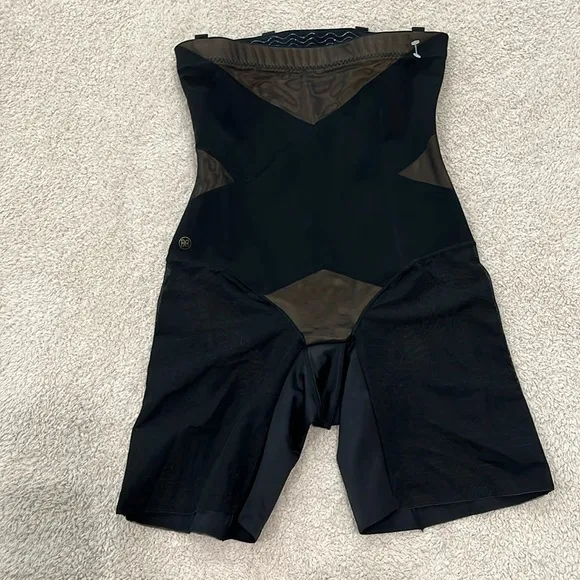 NEW HONEYLOVE SuperPower Short Runway Black Sheer Shapewear Size Small