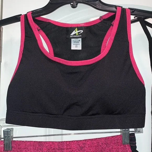 NIKE DRI FIT SIZE SMALL BRAND NEW SUPER CUTE THREE PIECE MATCHING OUTFIT