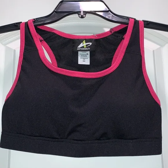 NIKE DRI FIT SIZE SMALL BRAND NEW SUPER CUTE THREE PIECE MATCHING OUTFIT
