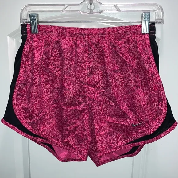 NIKE DRI FIT SIZE SMALL BRAND NEW SUPER CUTE THREE PIECE MATCHING OUTFIT