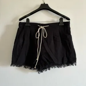 NWT STAUD Black Cotton Boho Raw Hem Pull On Beach Shorts size 4