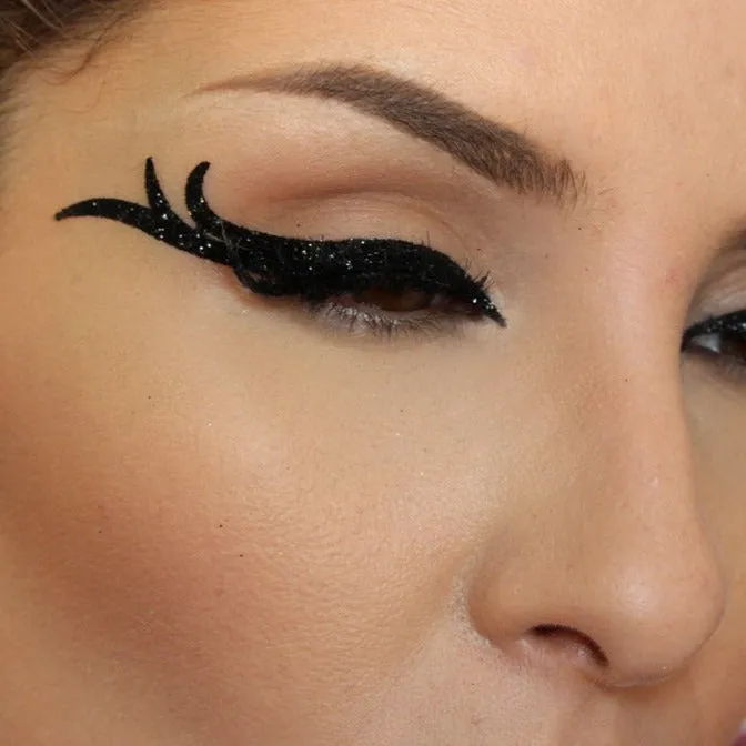 Sold out New Eyeliner Fantasy - Black 2 Pairs